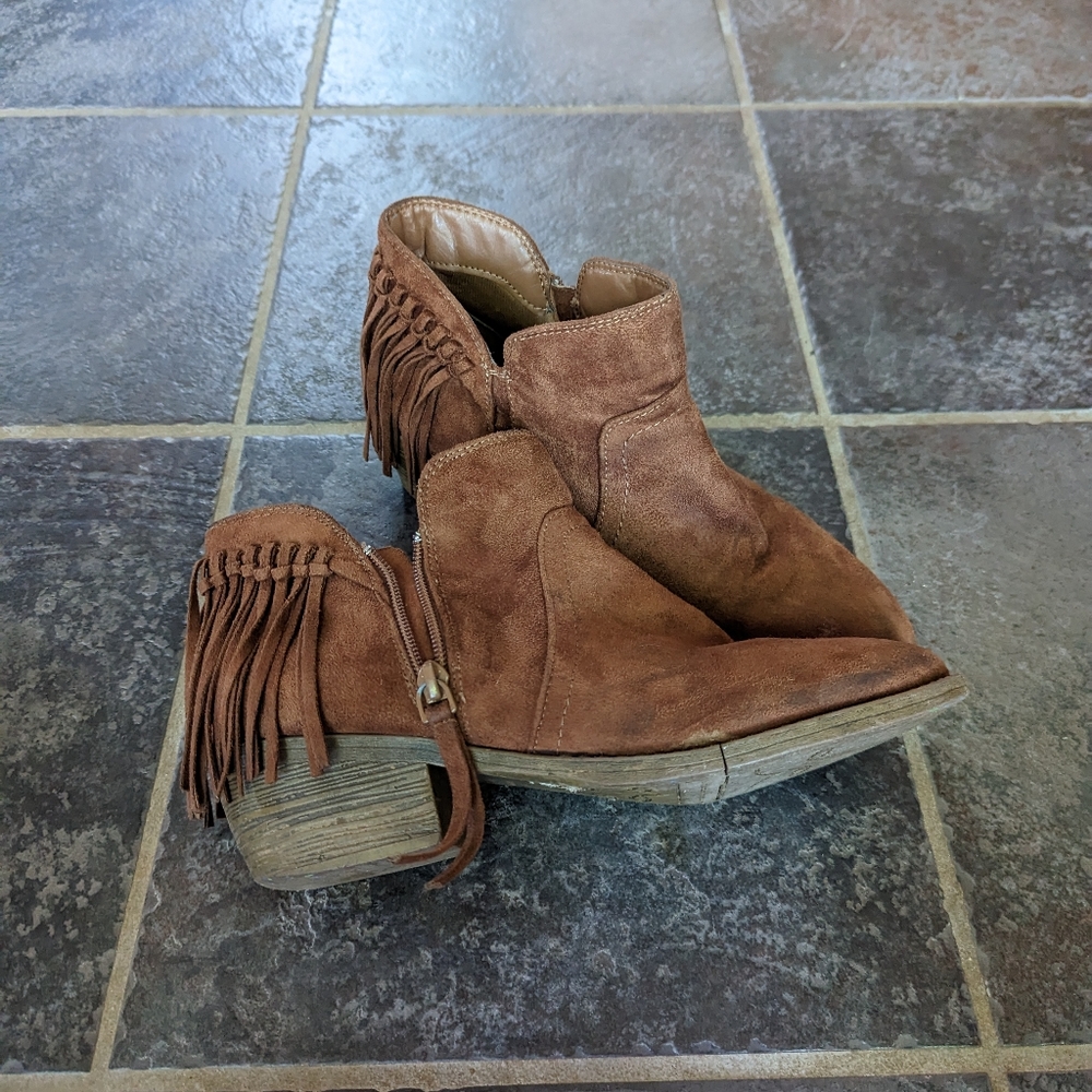 Booties - Picture 4 of 5